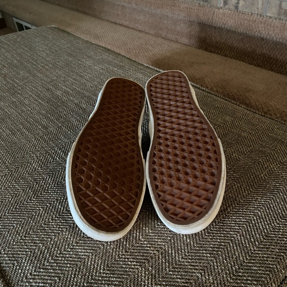 Vans - Picture 7 of 8